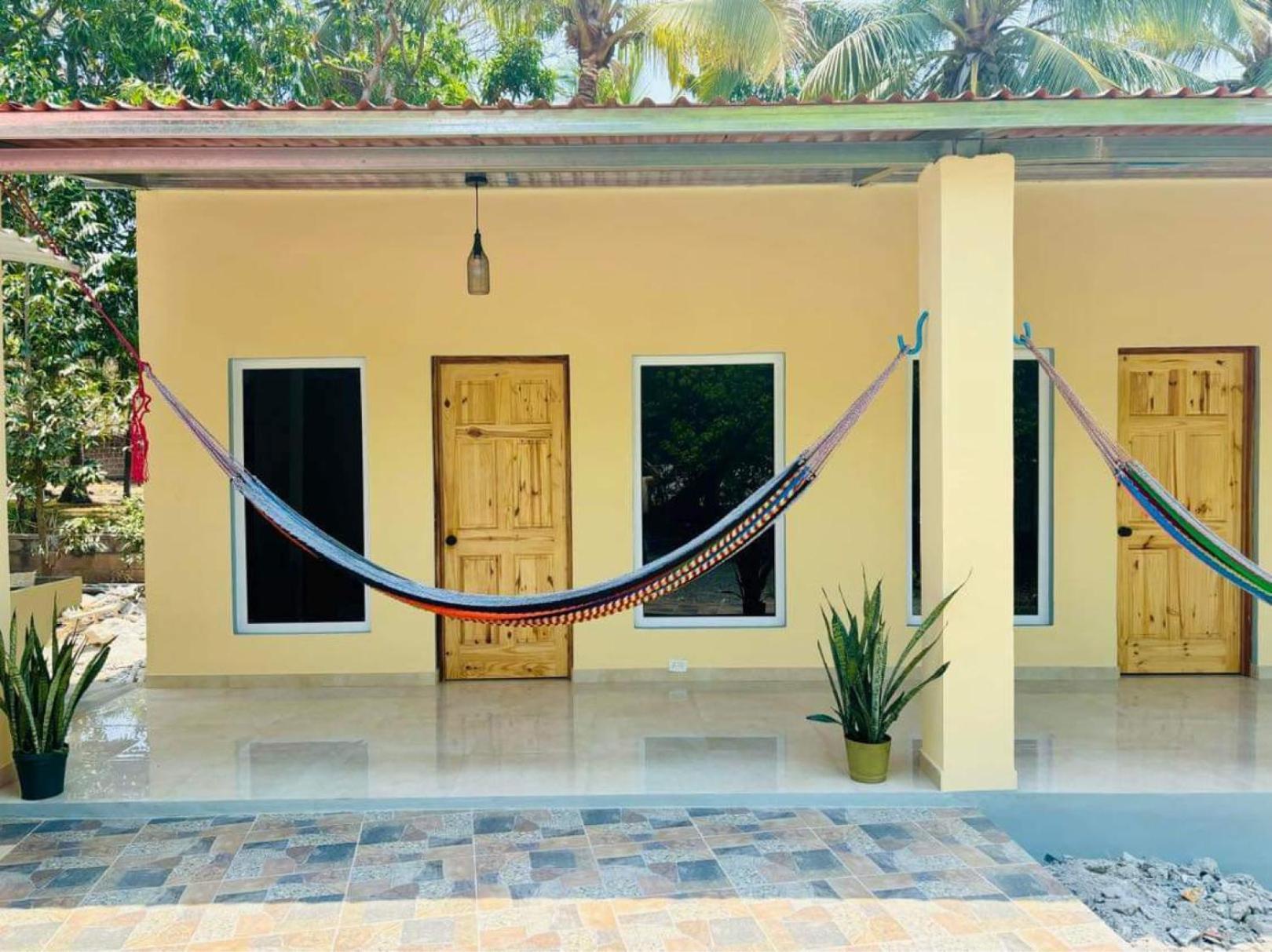 Hostal Camila'S Tamanique Ngoại thất bức ảnh