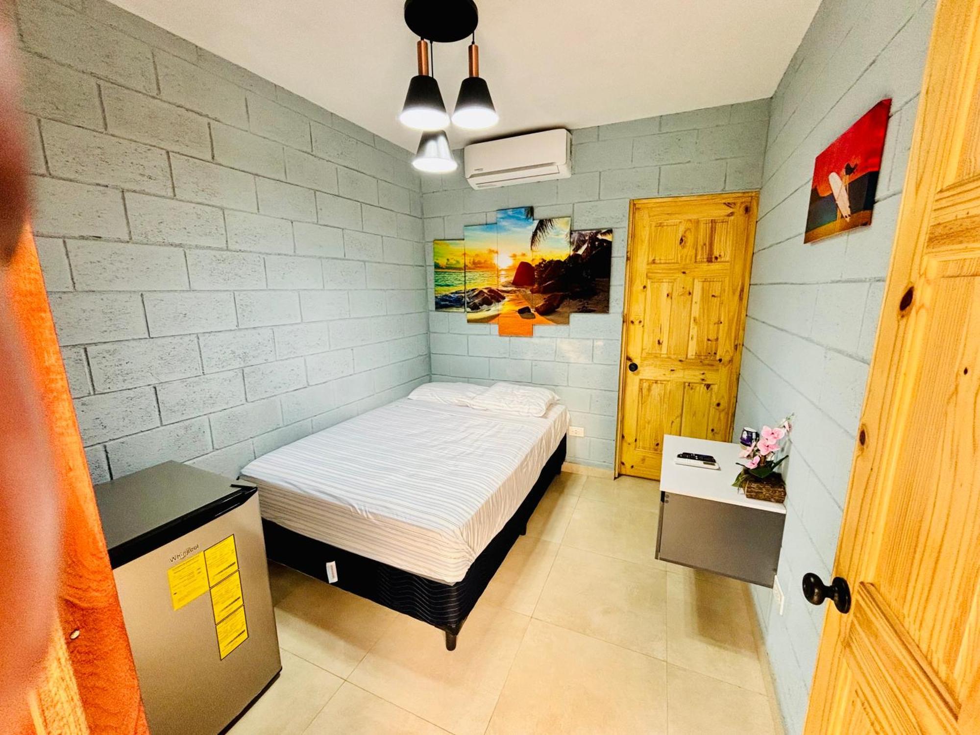 Hostal Camila'S Tamanique Ngoại thất bức ảnh