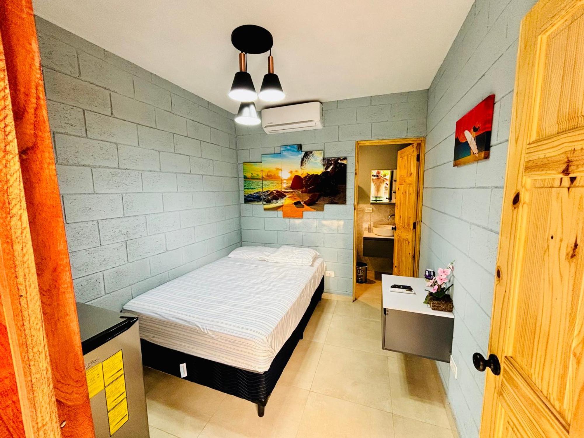 Hostal Camila'S Tamanique Ngoại thất bức ảnh