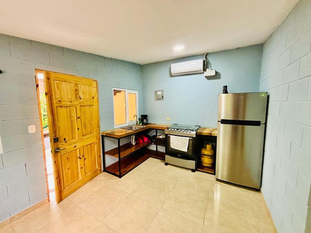 Hostal Camila'S Tamanique Ngoại thất bức ảnh
