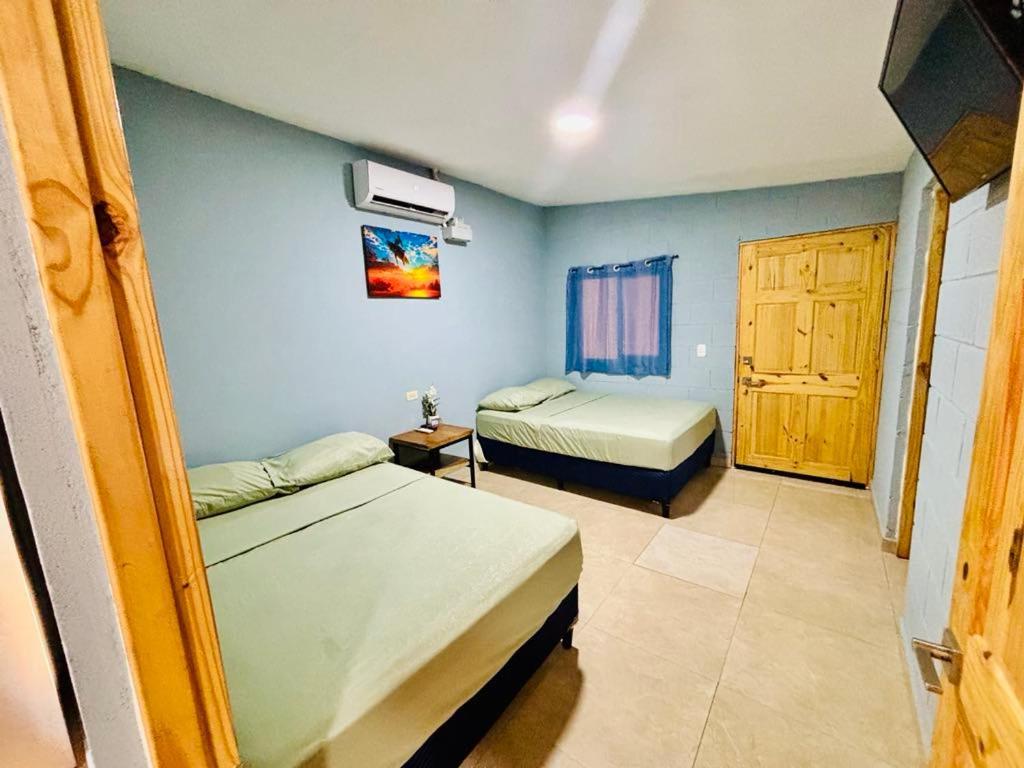 Hostal Camila'S Tamanique Ngoại thất bức ảnh